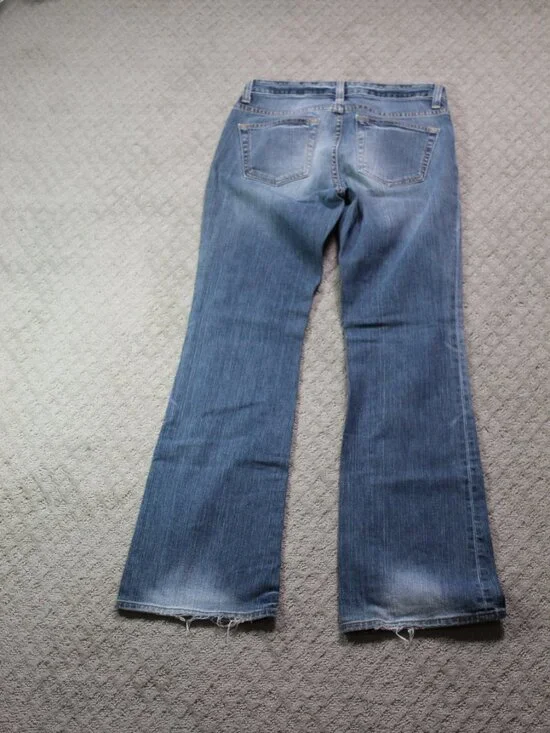 Vintage 90s GAP Jeans Womens 4 Blue Flare Leg Denim Made in USA Fades Fray - Picture 2 of 7